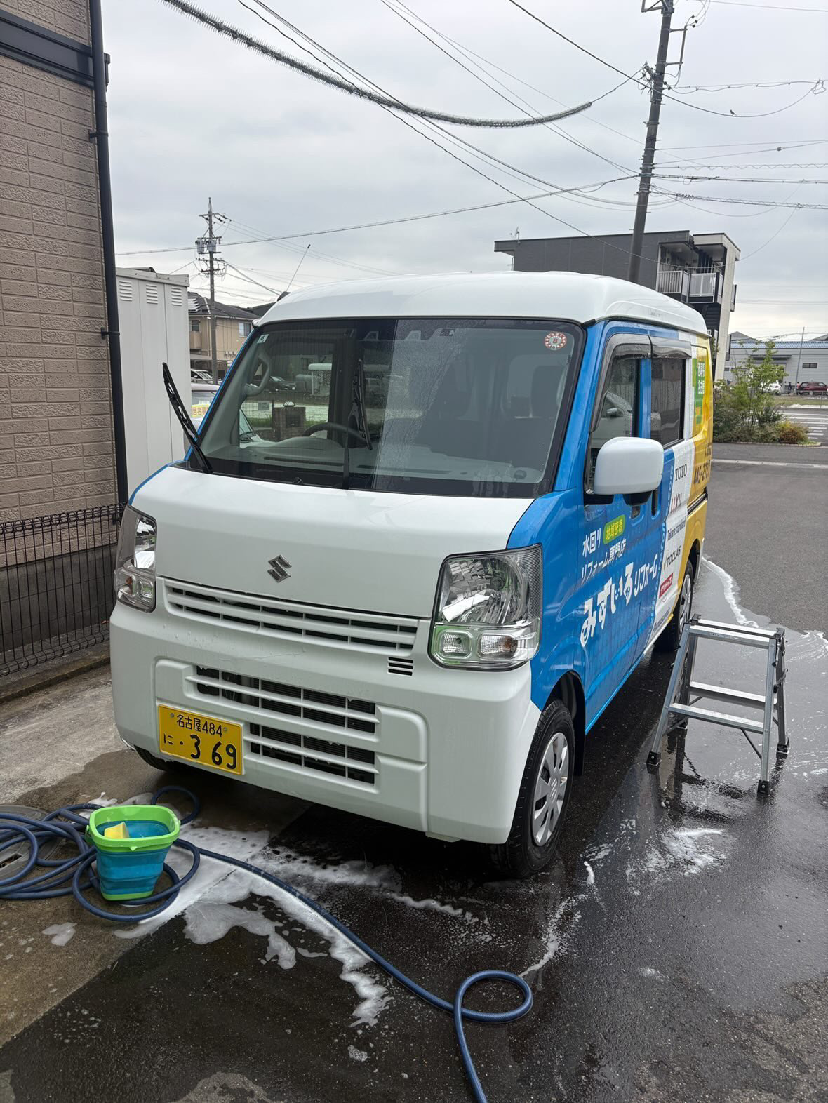 🚐✨営業車を洗車中✨ 写真